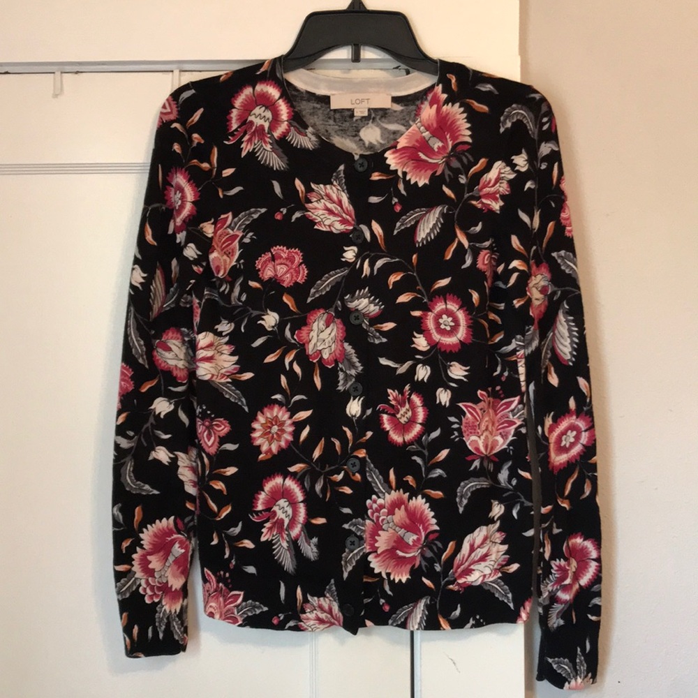 LOFT Cardigan Size Small